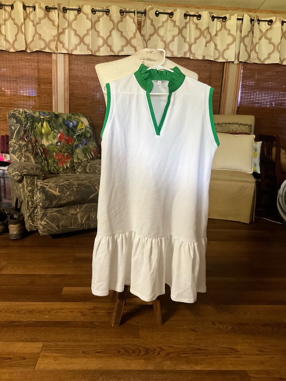 Crown and Ivy size xl dress